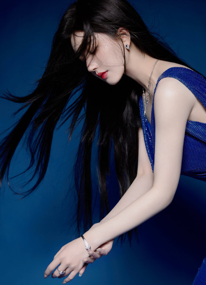 甸直飞2024观看AG真人app伊(图1)